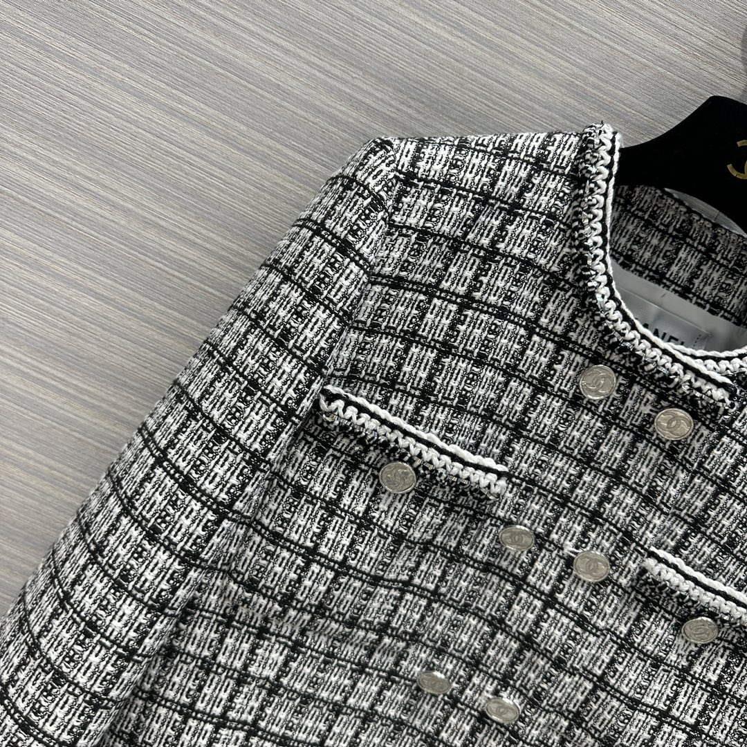 Chanel Women’s Fashion Clothing Coat C58823