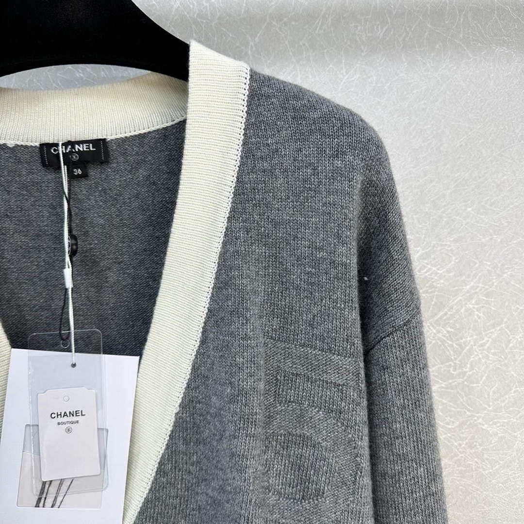 Chanel Women’s Fashion Clothing Knitted sweaters C58832