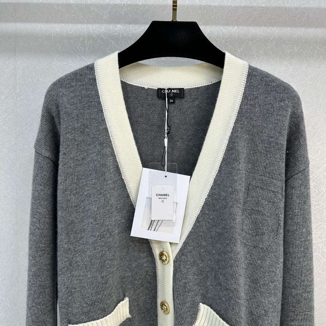 Chanel Women’s Fashion Clothing Knitted sweaters C58832
