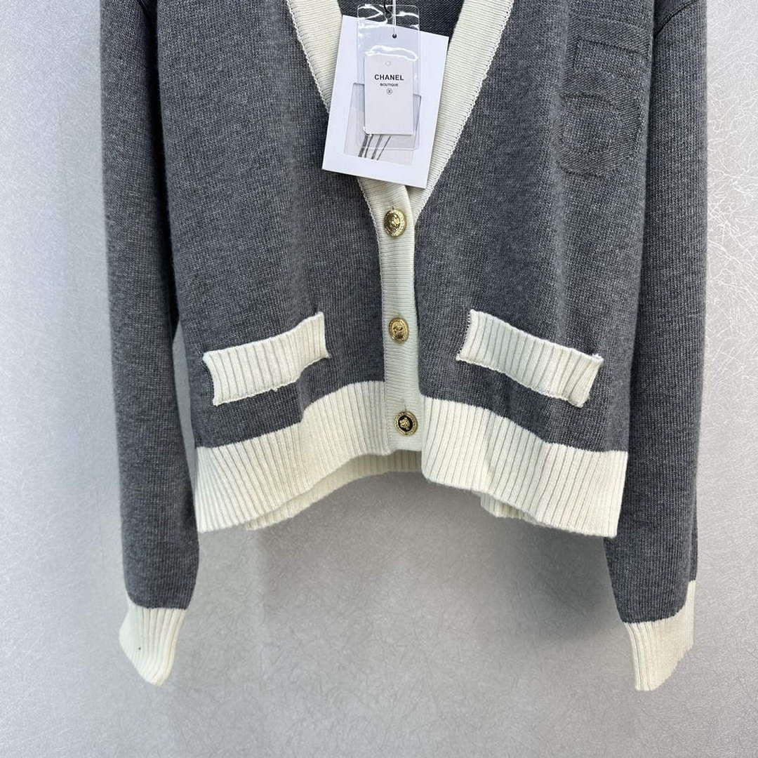 Chanel Women’s Fashion Clothing Knitted sweaters C58832
