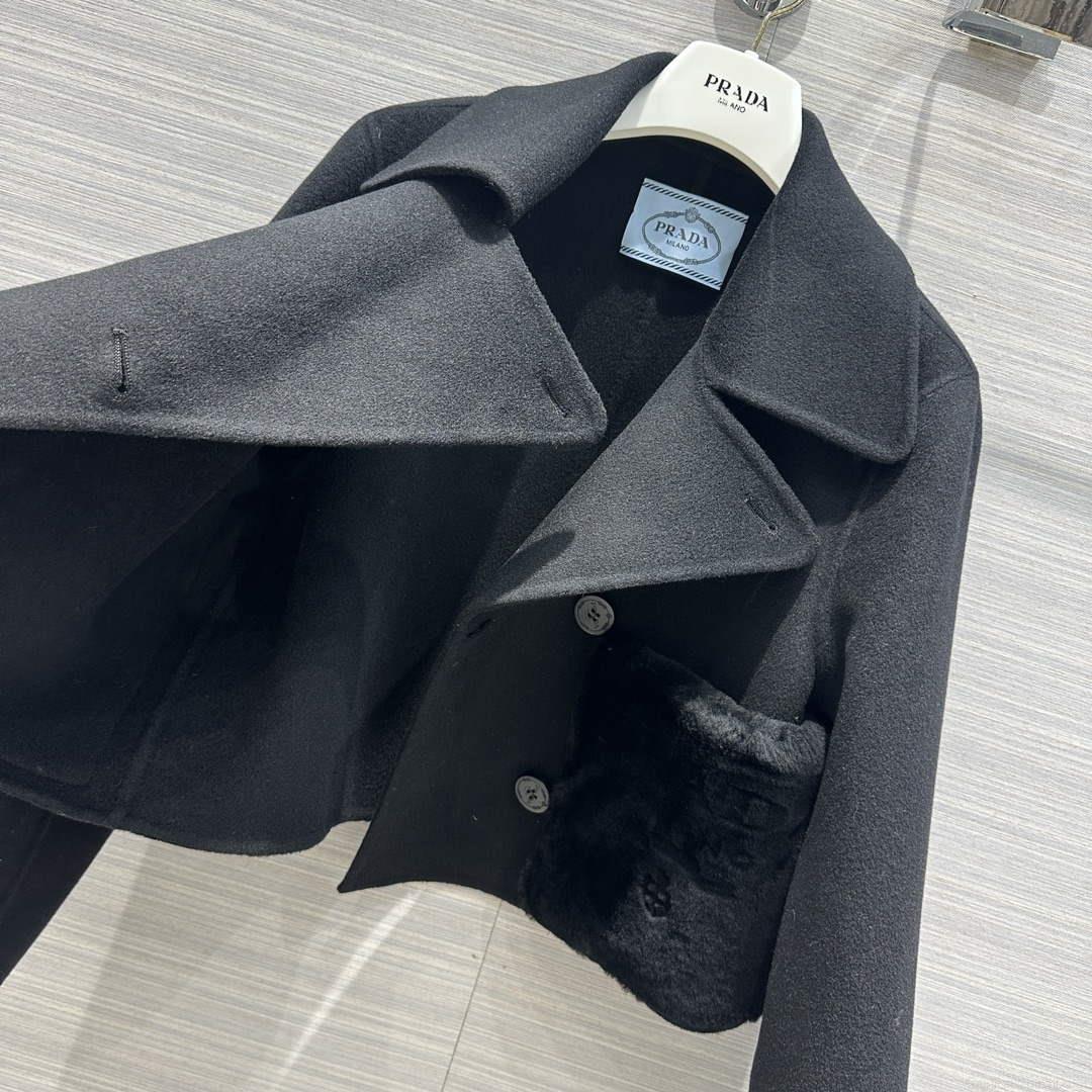 Prada Women’s Fashion Clothing Cashmere Short Coat P99464