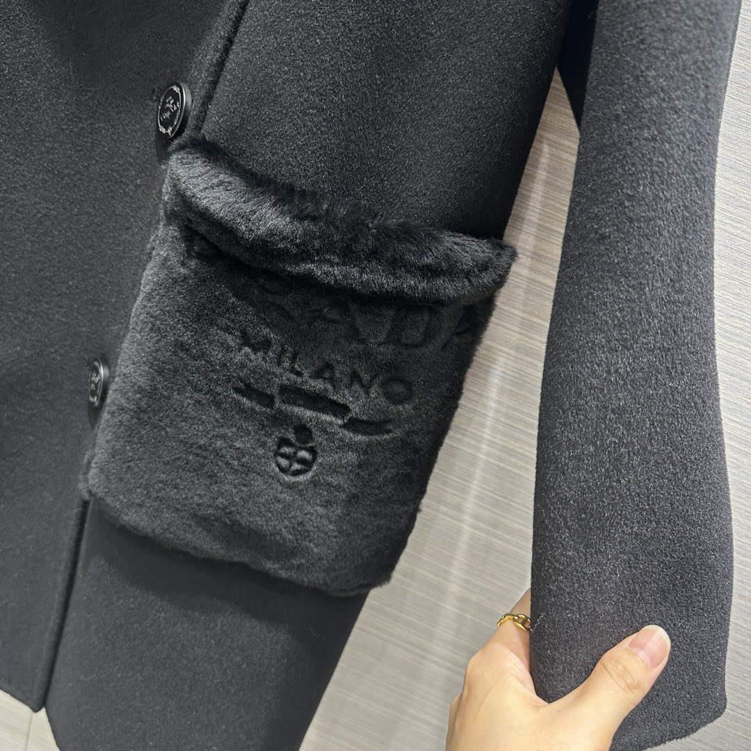 Prada Women’s Fashion Clothing Cashmere Coat P99466