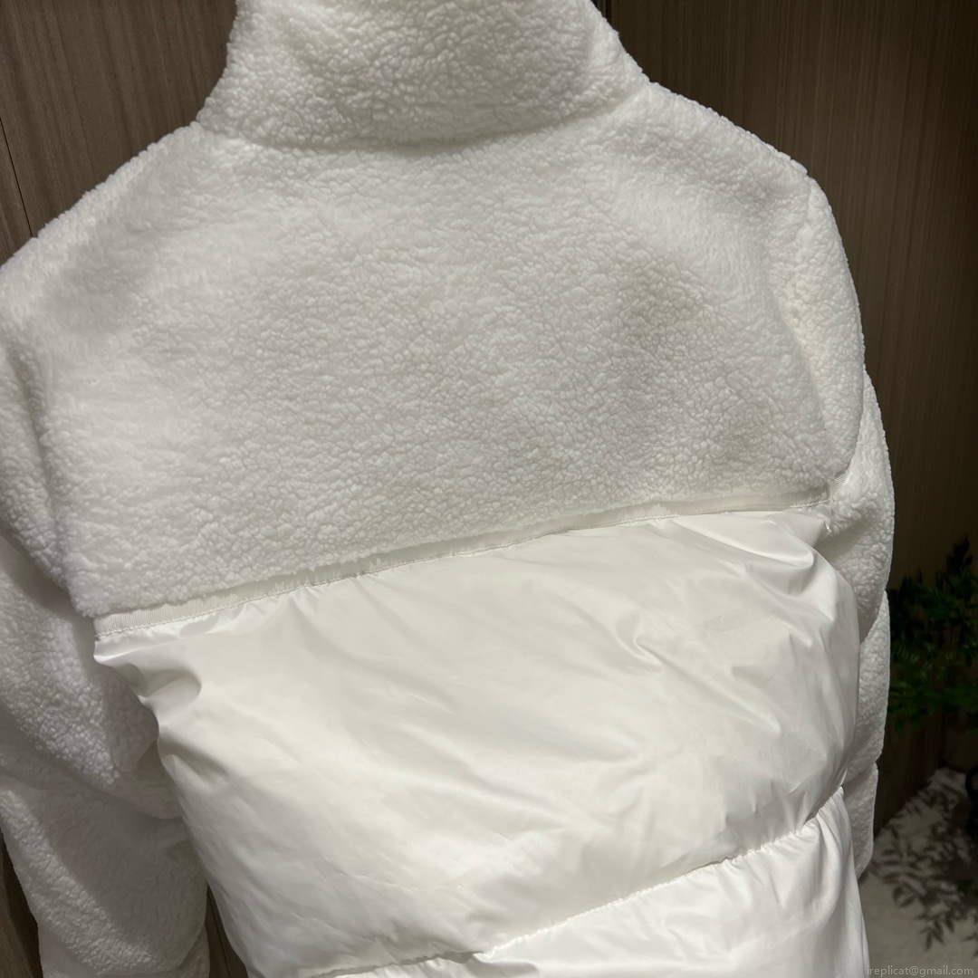 Moncler Women’s Fashion Clothing Short Down Coat M68727