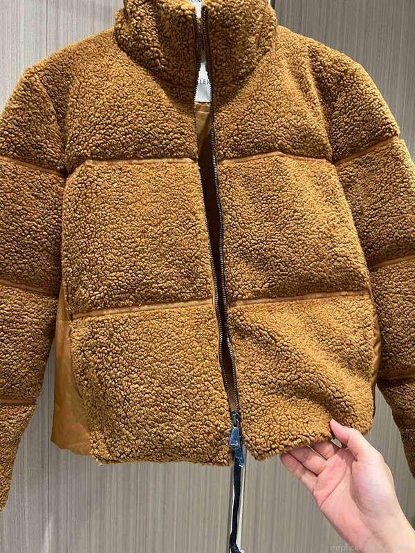 Moncler Women’s Fashion Clothing Short Down Coat M68728