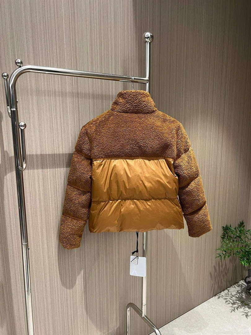 Moncler Women’s Fashion Clothing Short Down Coat M68728
