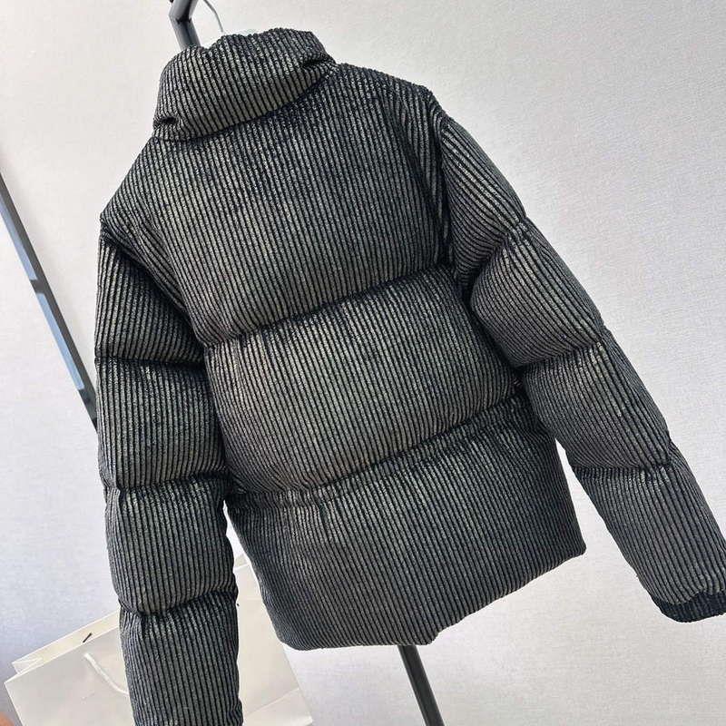 Moncler Women’s Fashion Clothing Short Down Coat M68729