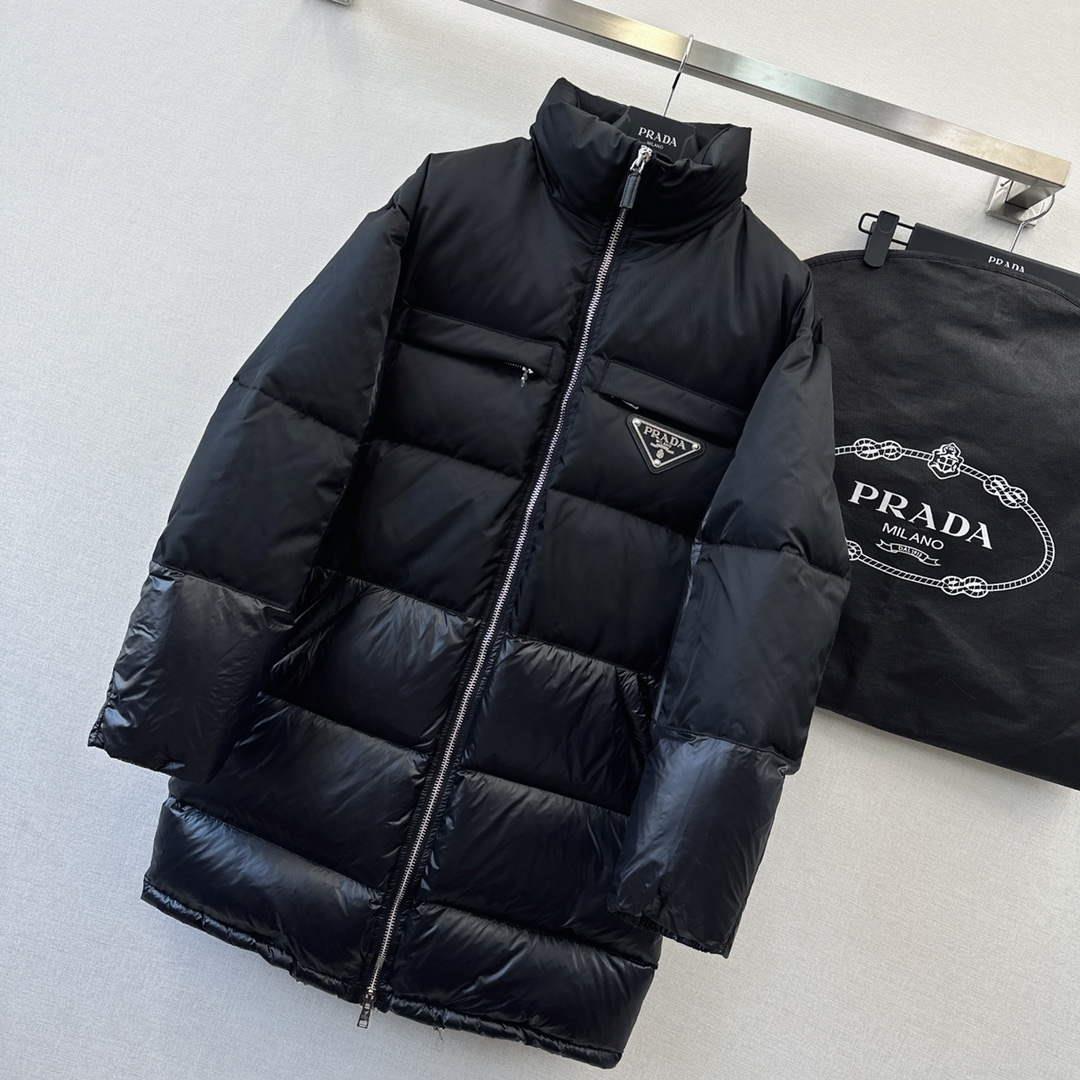 Prada Women’s Men’s Fashion Clothing Down Coat P74180