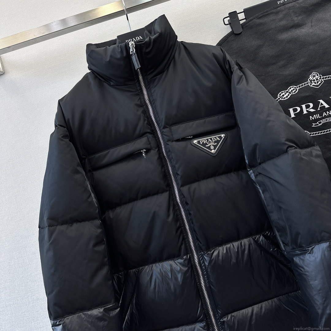 Prada Women’s Men’s Fashion Clothing Down Coat P74180