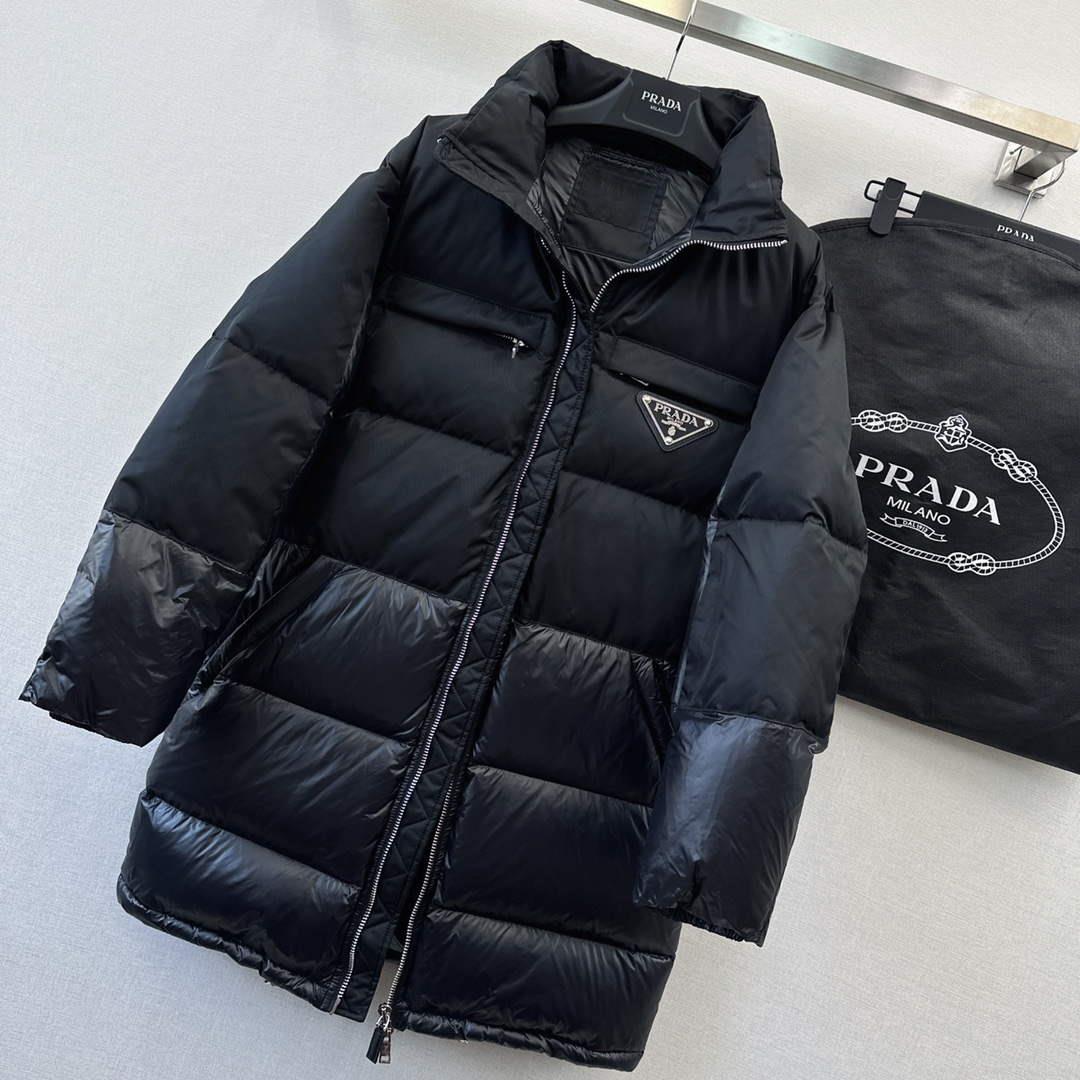 Prada Women’s Men’s Fashion Clothing Down Coat P74180