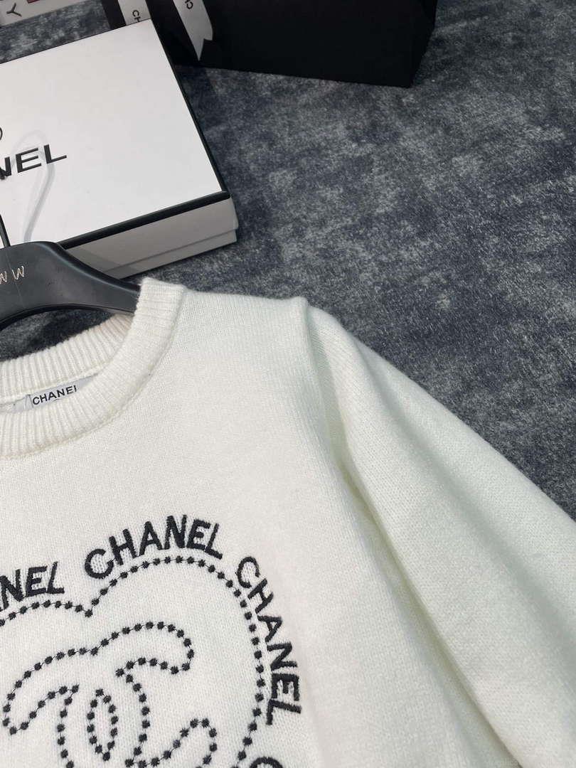 Chanel Women’s Fashion Clothing Sweater CC69150