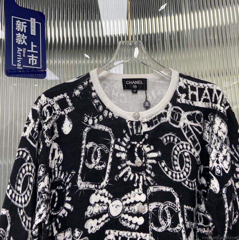Chanel Women’s Fashion Clothing Sweater CC69151