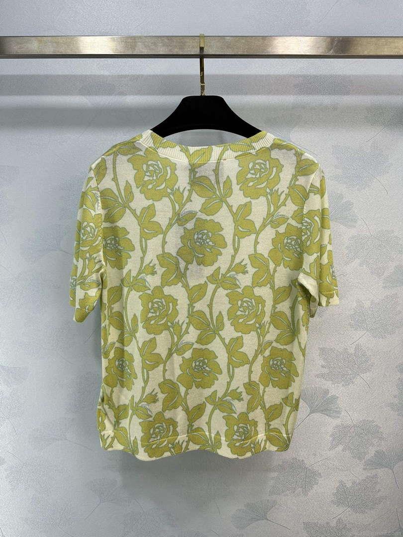 Gucci Women’s T-shirt Fashion Clothing G68520