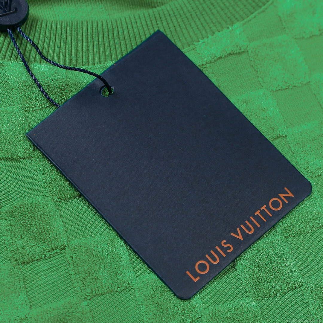 LV 1AAU5B Louis Vuitton New Towel Embroidery Men Women’s T-shirt L56220