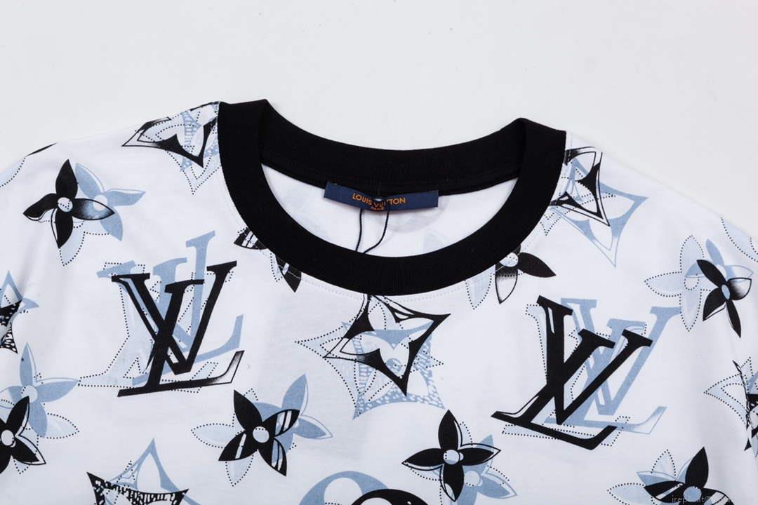Louis Vuitton Men’s Women’s Short Sleeve T-shirt L36839