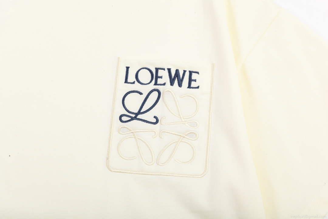 Loewe Men’s Women’s Short Sleeve T-shirt LW73203