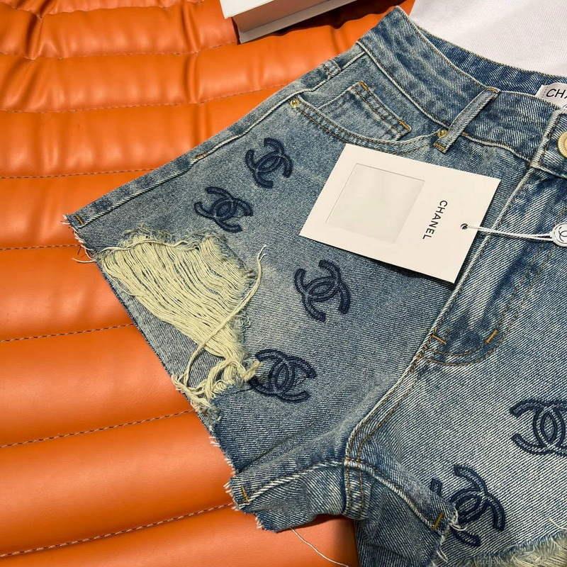 Chanel Women’s Fashion Denim shorts C58800