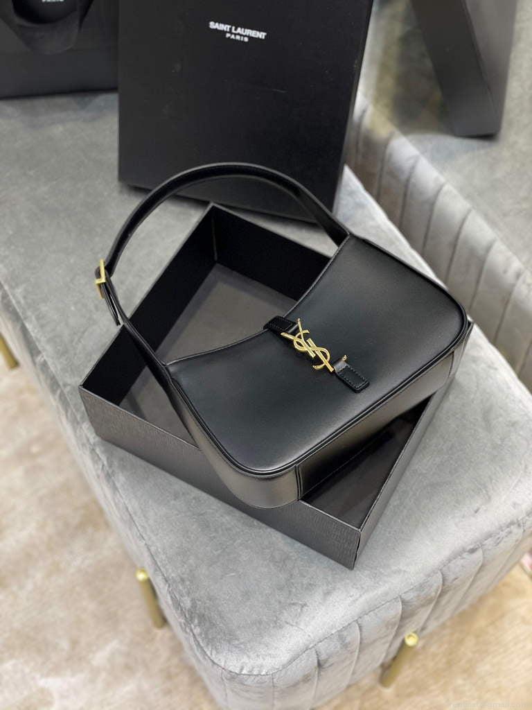 YSL LE5À7 657228 Hobo Bag In Smooth Leather Black
