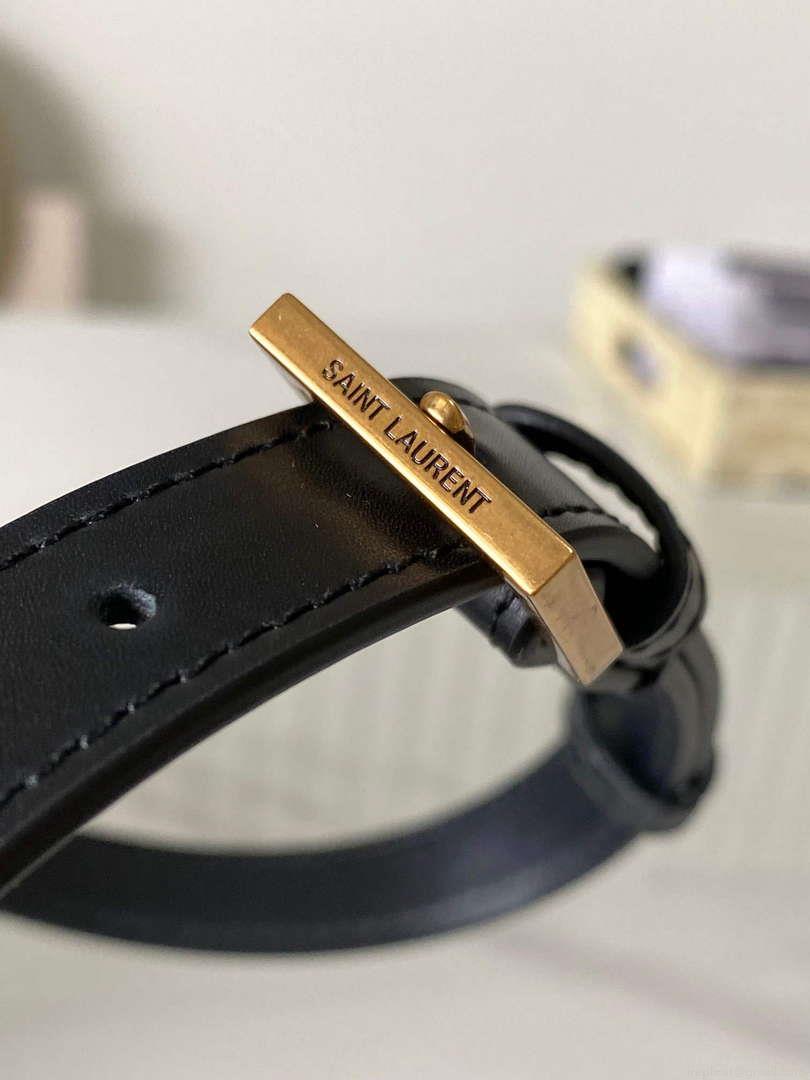 YSL 7490362 Le 37 Small In Shiny Leather Black