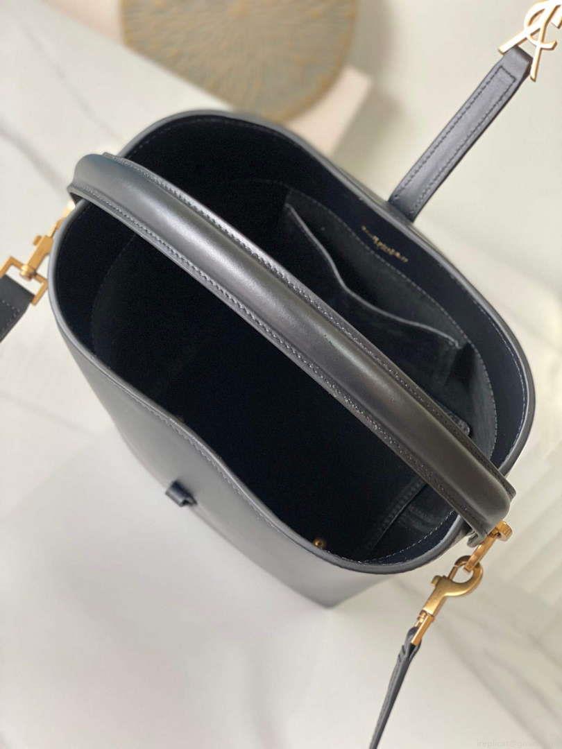 YSL 7490362 Le 37 Small In Shiny Leather Black