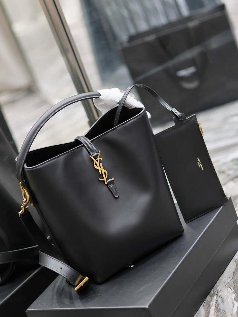 YSL 742828 Le 5 À 7 Supple Small In Smooth Leather Black