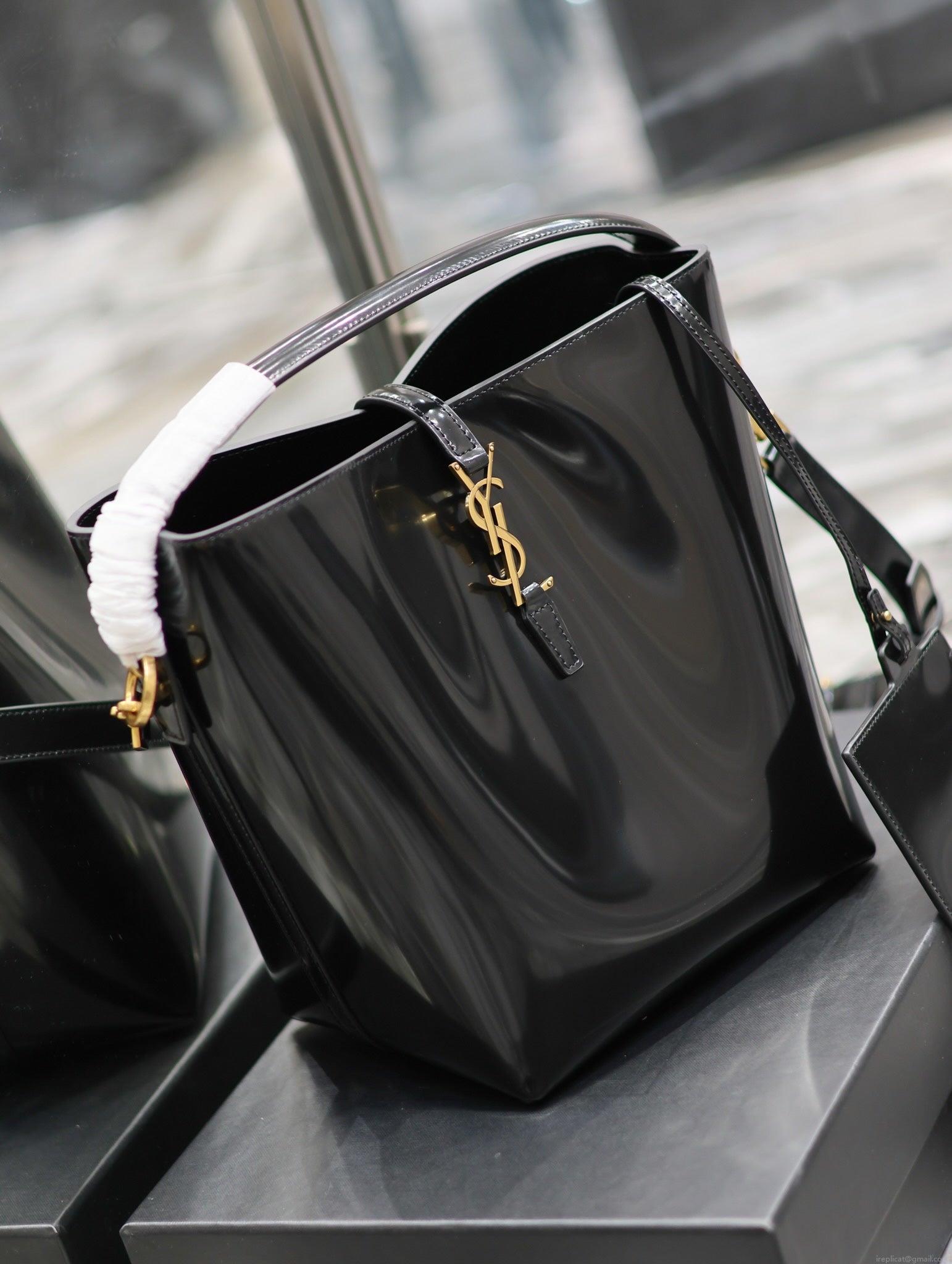 YSL 742828 Le 37 In Vegetable-Tanned Patent Leather Black