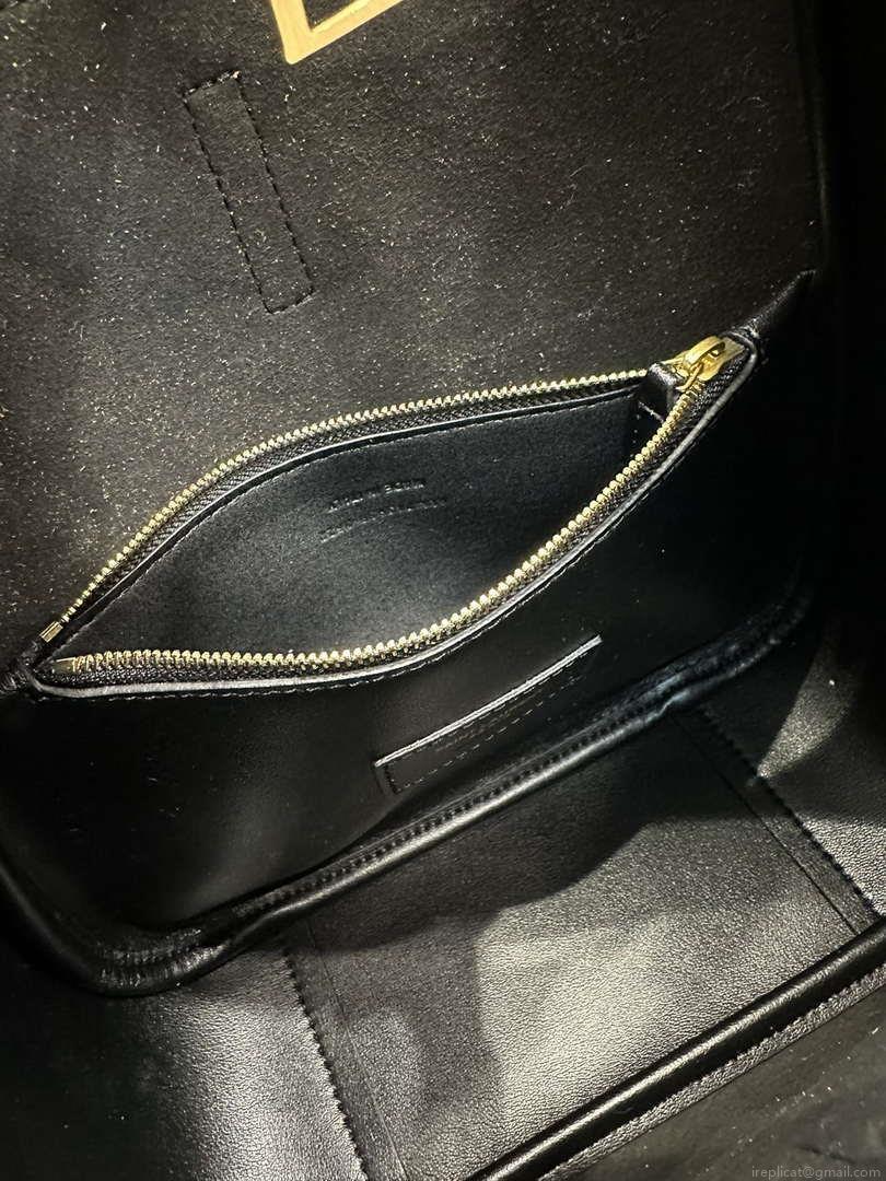YSL 713938 LE 5 A 7 Supple Small In Grained Leather Black