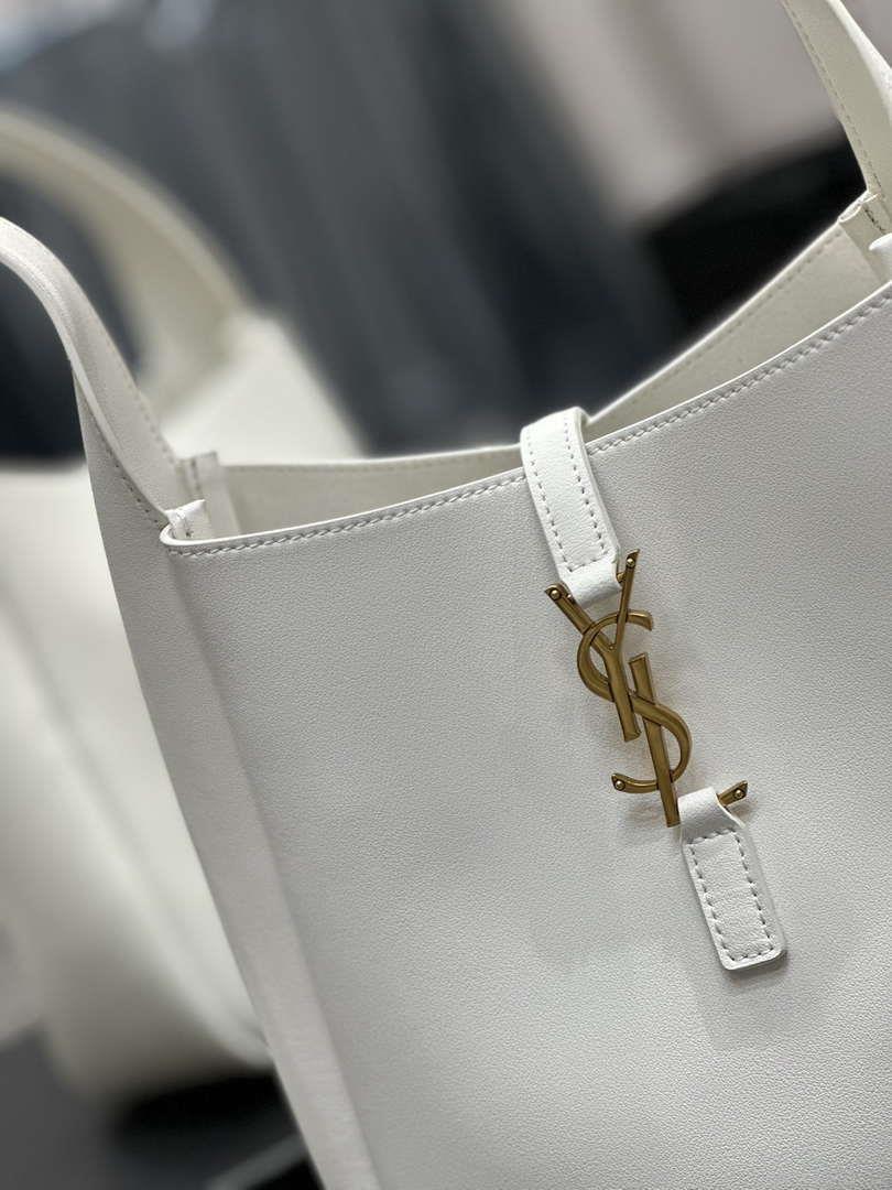YSL 713938 LE 5 A 7 Supple Small In Grained Leather White