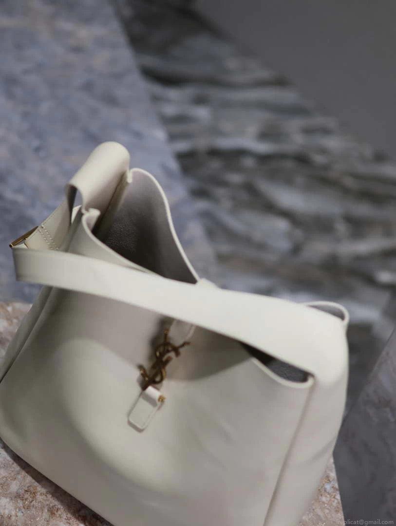 YSL 753837 Le 5 À 7 Supple Large In Smooth Leather White
