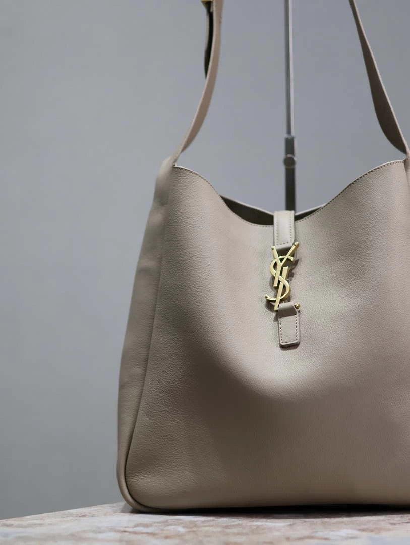YSL 753837 Le 5 À 7 Supple Large In Smooth Leather Gray