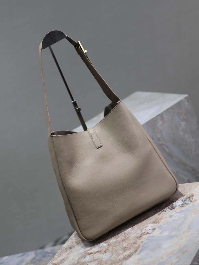 YSL 753837 Le 5 À 7 Supple Large In Smooth Leather Gray