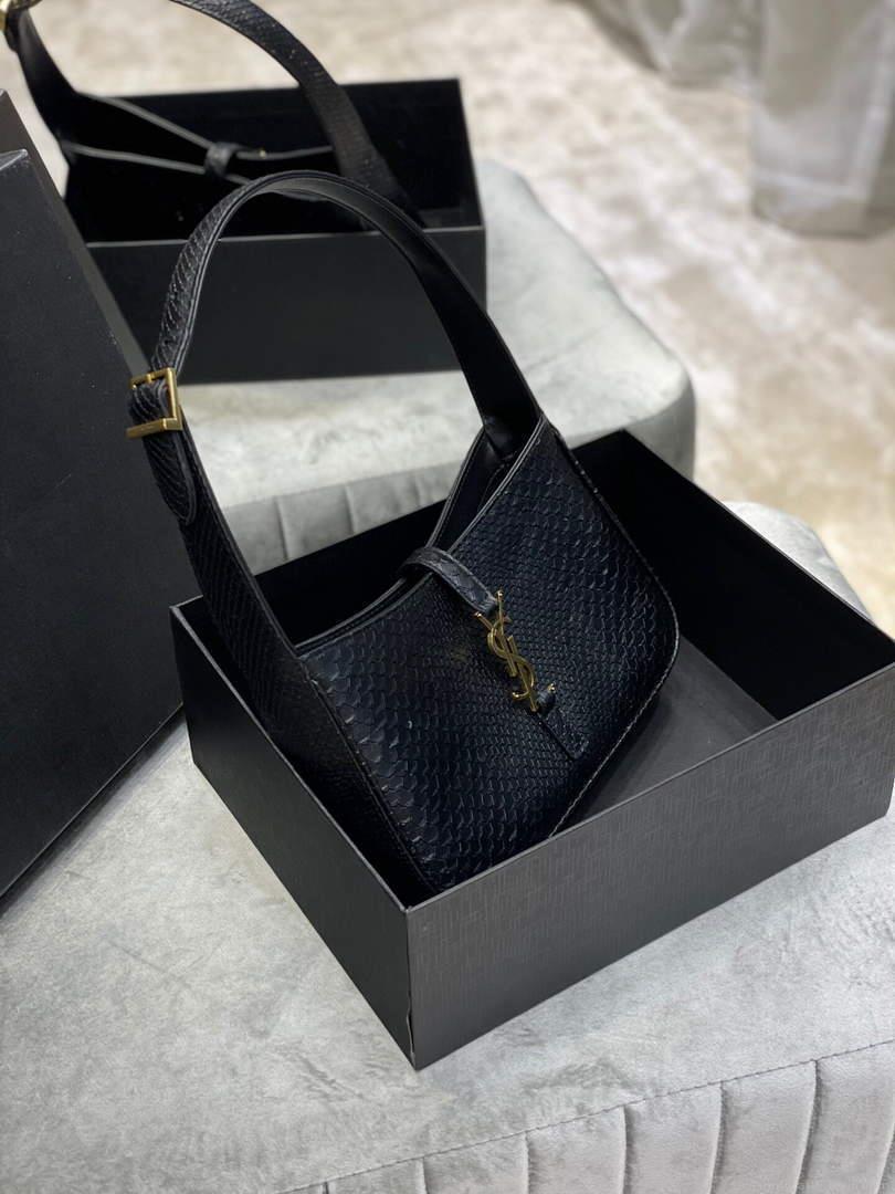 YSL LE5À7 657228 Hobo Bag In Serpentine Leather Black